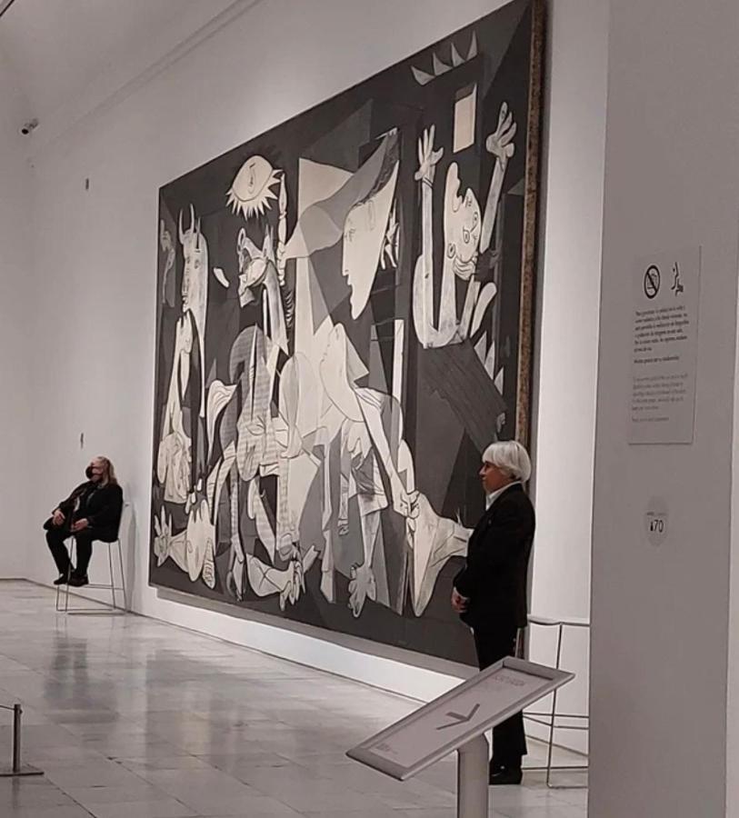 Reina Sofia Museum House Apartment Мадрид Екстериор снимка